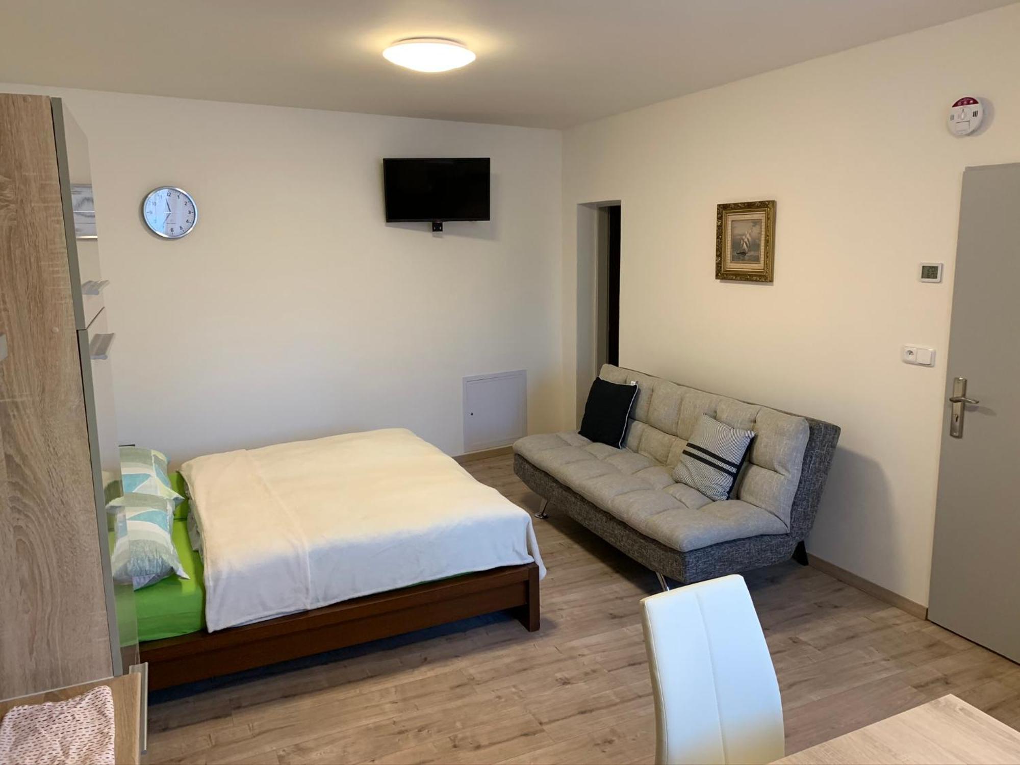 Apartements Studio 964 Líbeznice Buitenkant foto